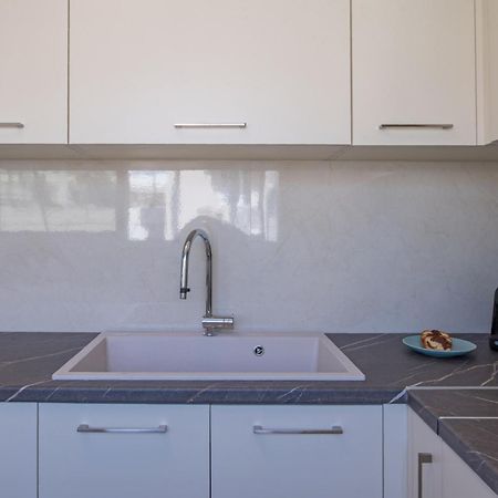 Acropolis View Apt In Koukaki เอเธนส์ ภายนอก รูปภาพ